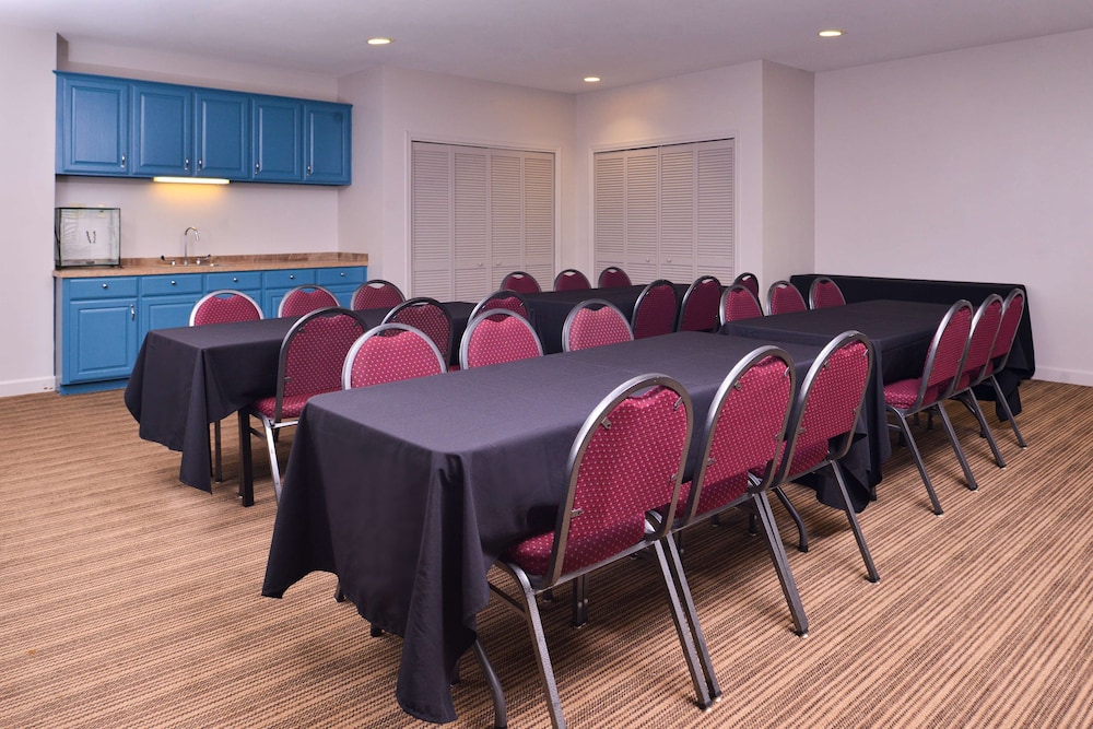 Country Inn Suites By Radisson Omaha Airport Ia 34/38