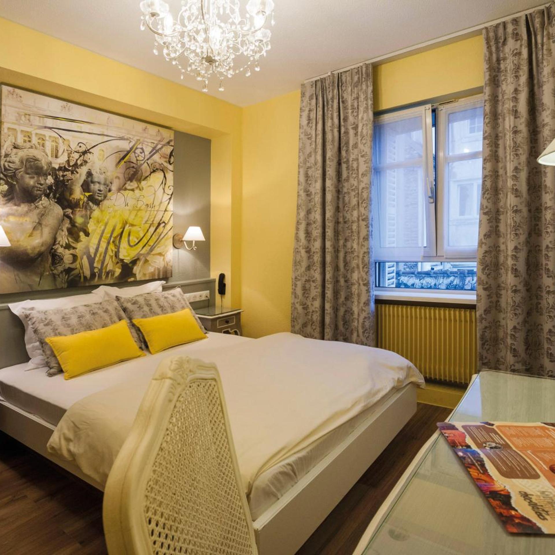Room, Double Bed