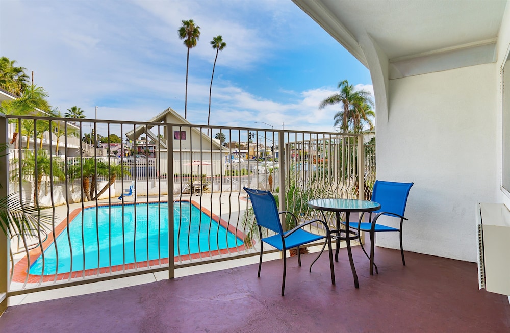 Motel6 Oceanside, CA - Marina 27/32