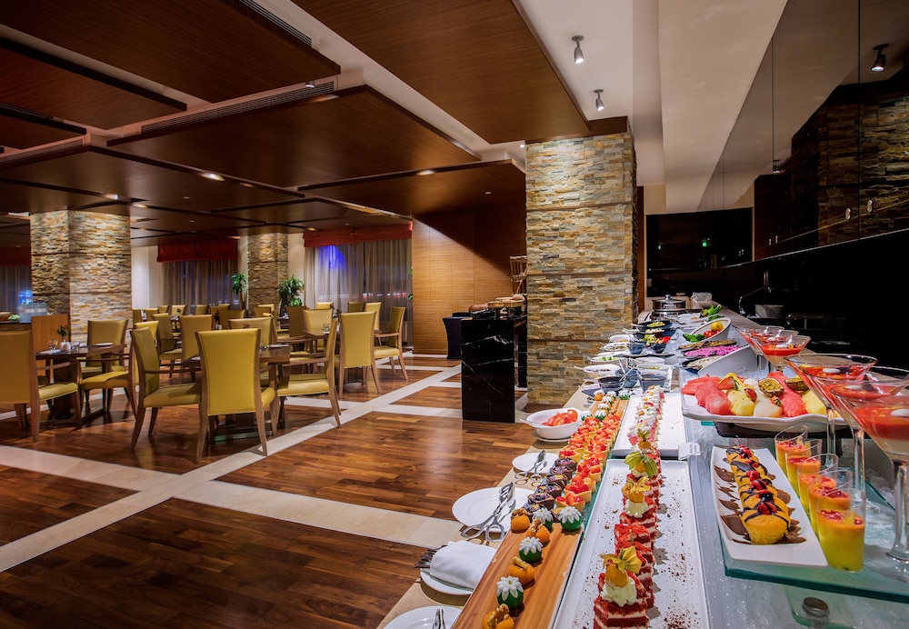 restaurant cafeteria