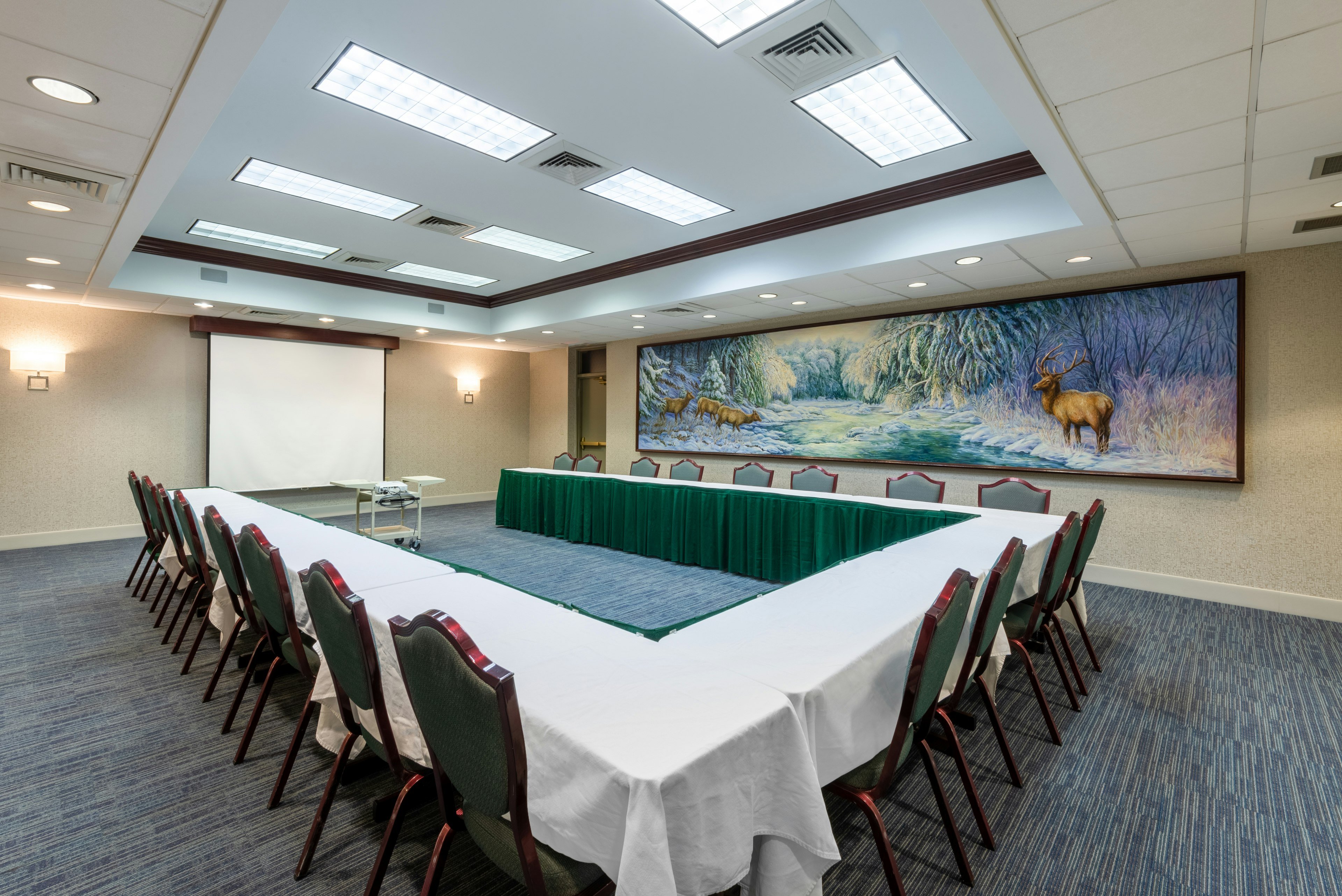 Holiday Inn Express State College Williamsburg Sq 37/48