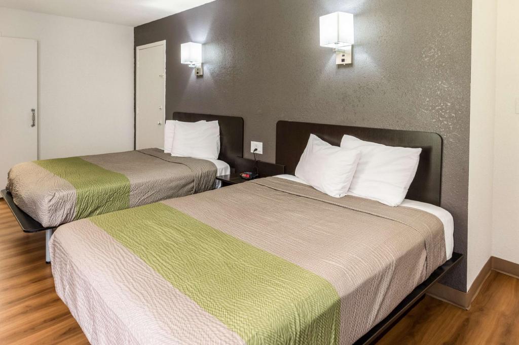 2 Full Beds Suite, Non-Smoking, Kitchen