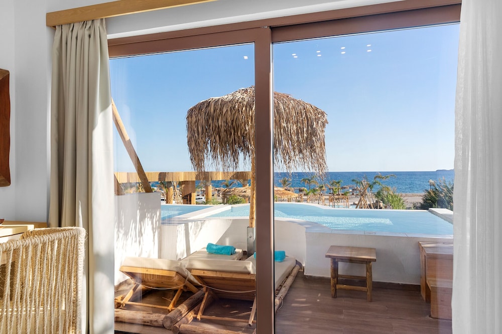 Alia Luxury Suites and Spa 141/169