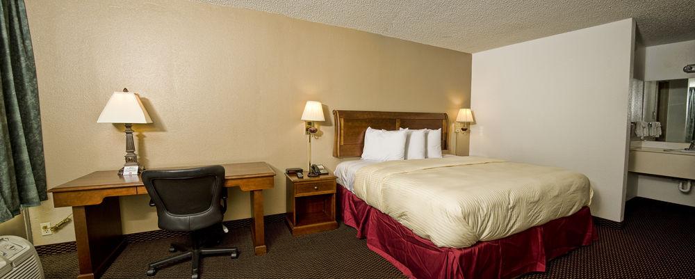 Express Inn Suites 13/29