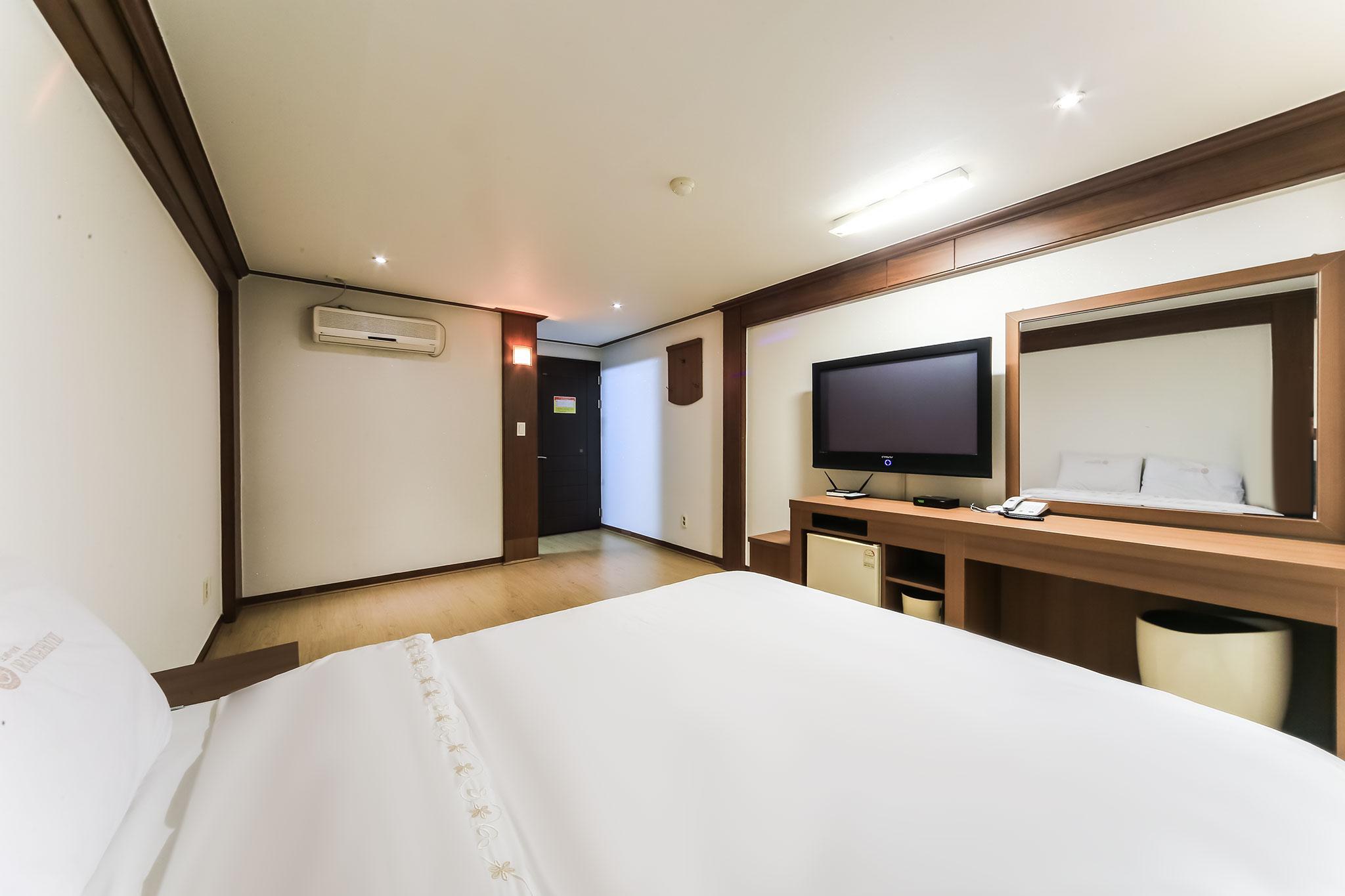 Hotel Orange 13/75
