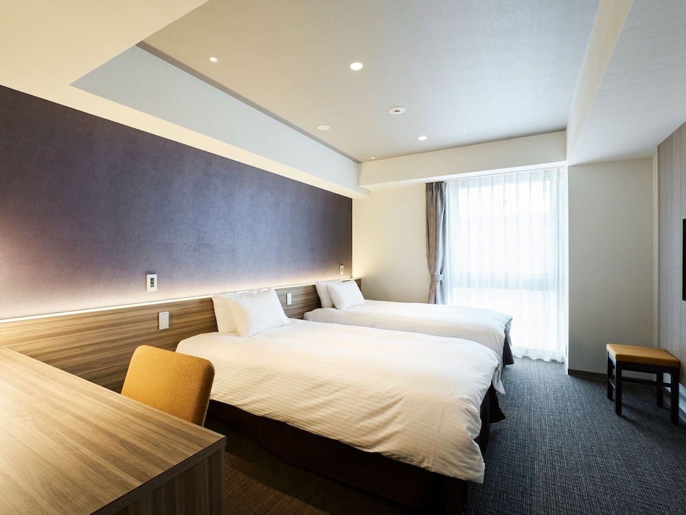 Moderate, Twin Beds, East Wing