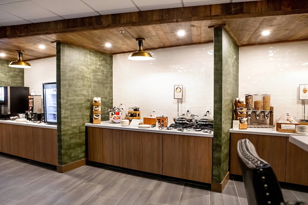 Fairfield Inn & Suites By Marriott Richmond Airport 8/48
