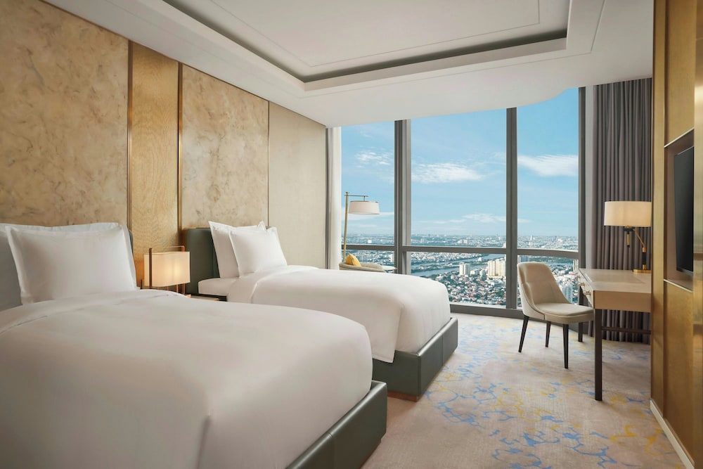 PREMIER, TWIN BEDS, PANORAMIC VIEW