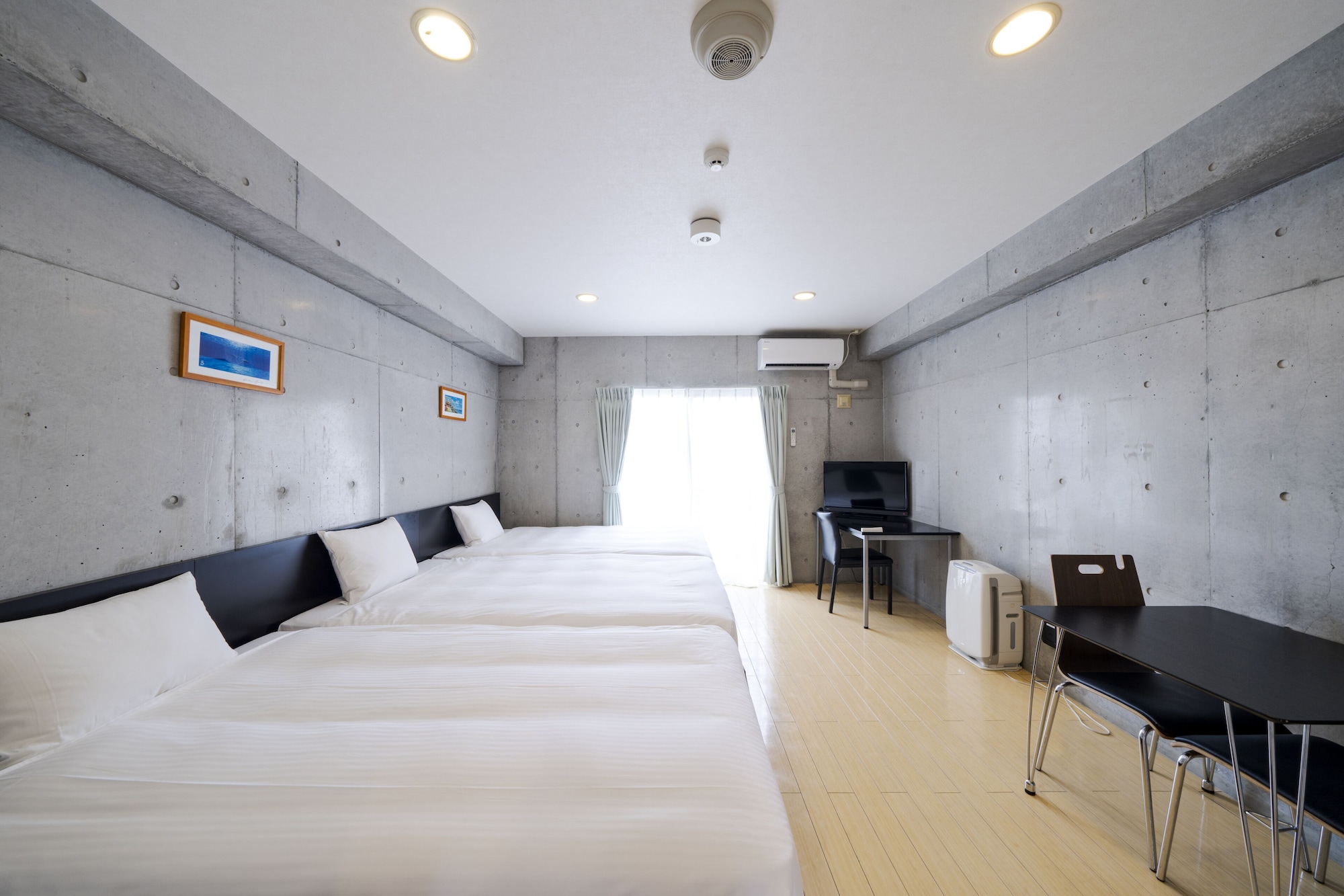 Residential, Triple, 3 Beds, Kitchen, Main Building