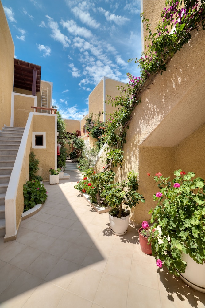 Nostos Hotel 33/50