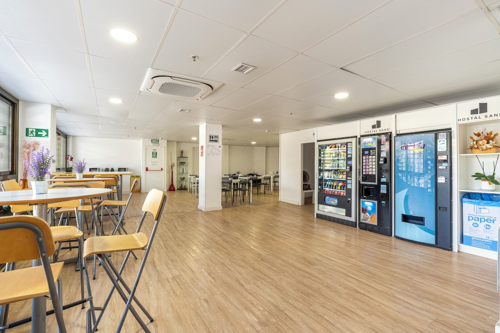 Hostal Sans 32/50