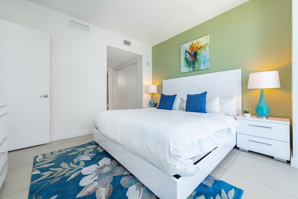 Global Luxury Apartments At Monte Carlo By Global 13/70