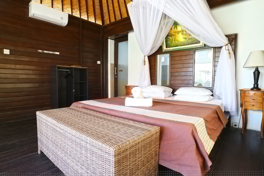 Mega Cottages 24/41