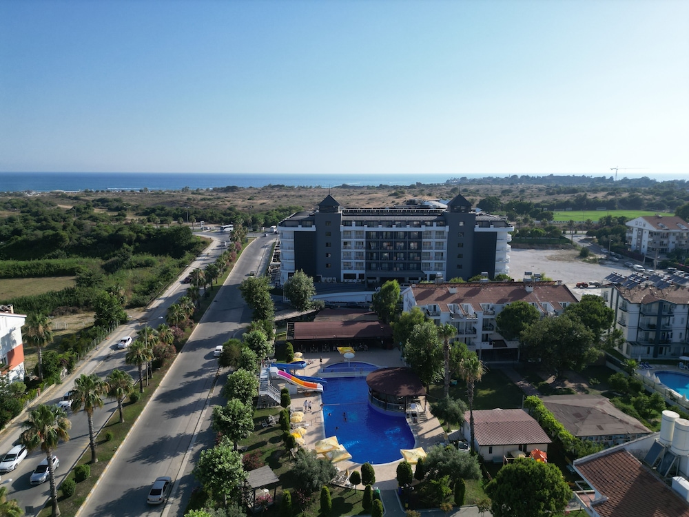 Irem Garden Hotel & Apartments in AVSALLAR