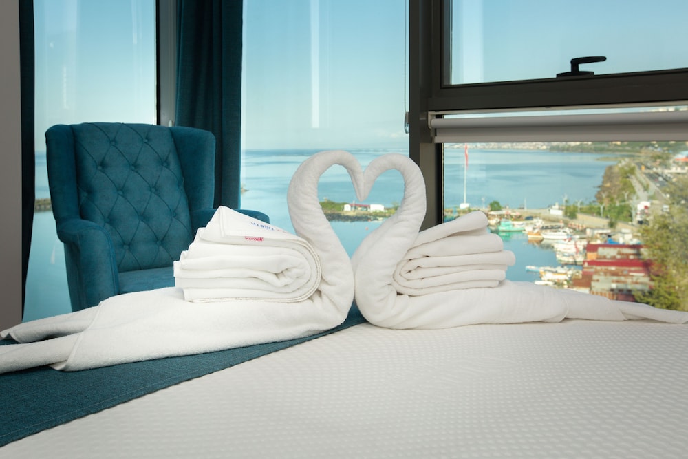Marina Green Suite Hotel 23/41