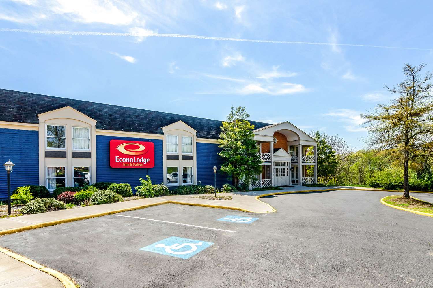 Econo Lodge Inn & Suites Radford-Blacksburg Area 12/14
