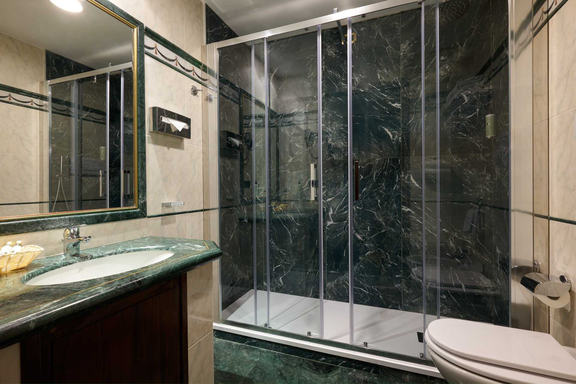 غرفة سوبيريور بسرير مزدوج أو سريرين منفصلين، Grand Hotel Del Gianicolo 5/5