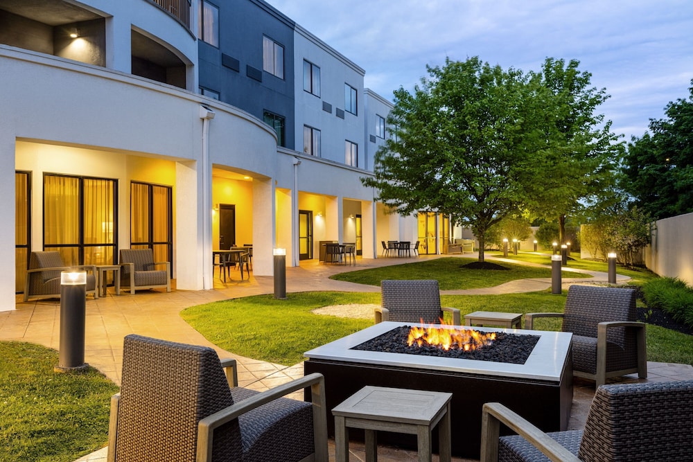 Courtyard by Marriott Kingston 45/50