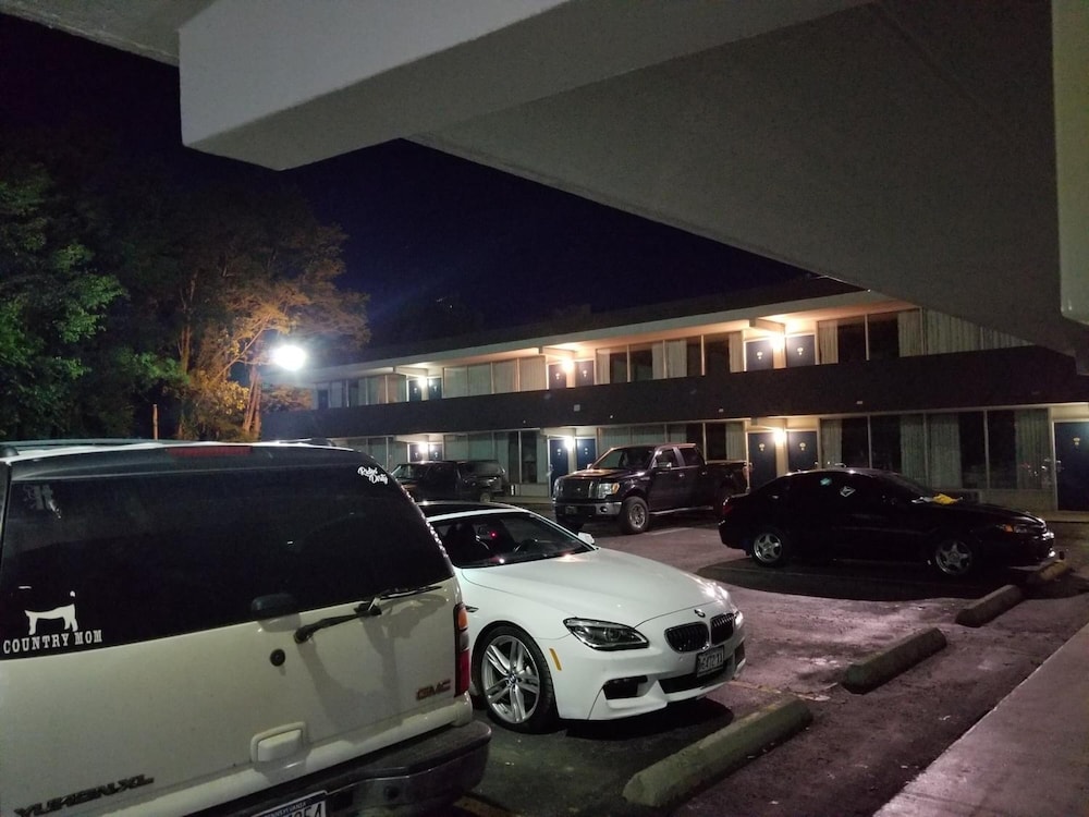 Motel6 Morgantown, WV 52/61