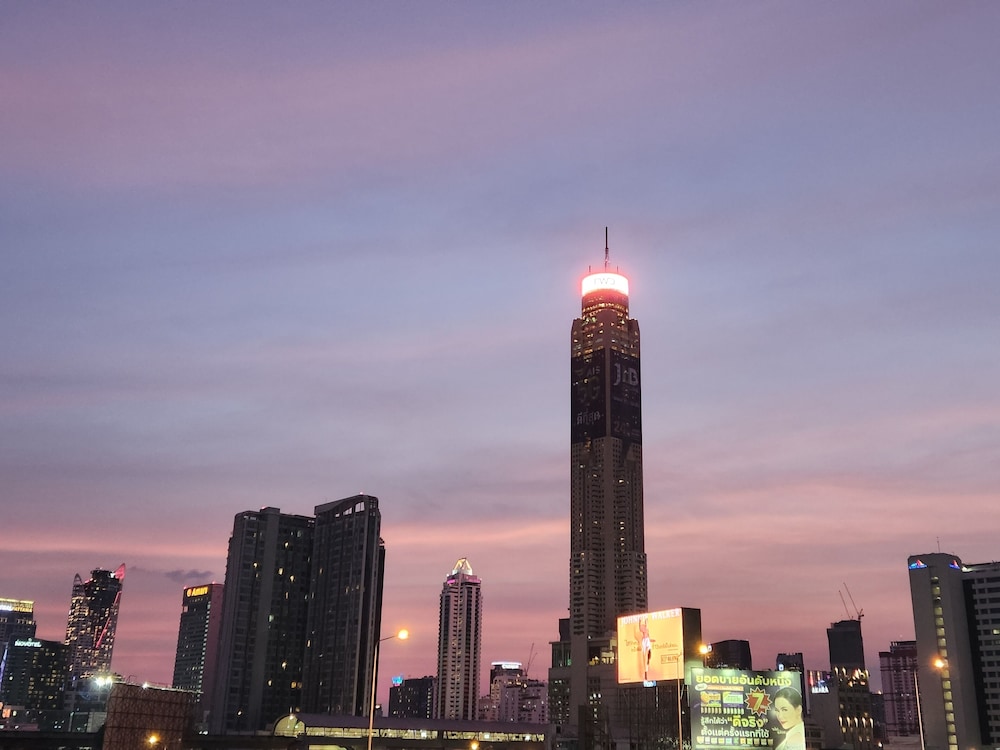 Interchange Tower Serviced Apartment 46/49