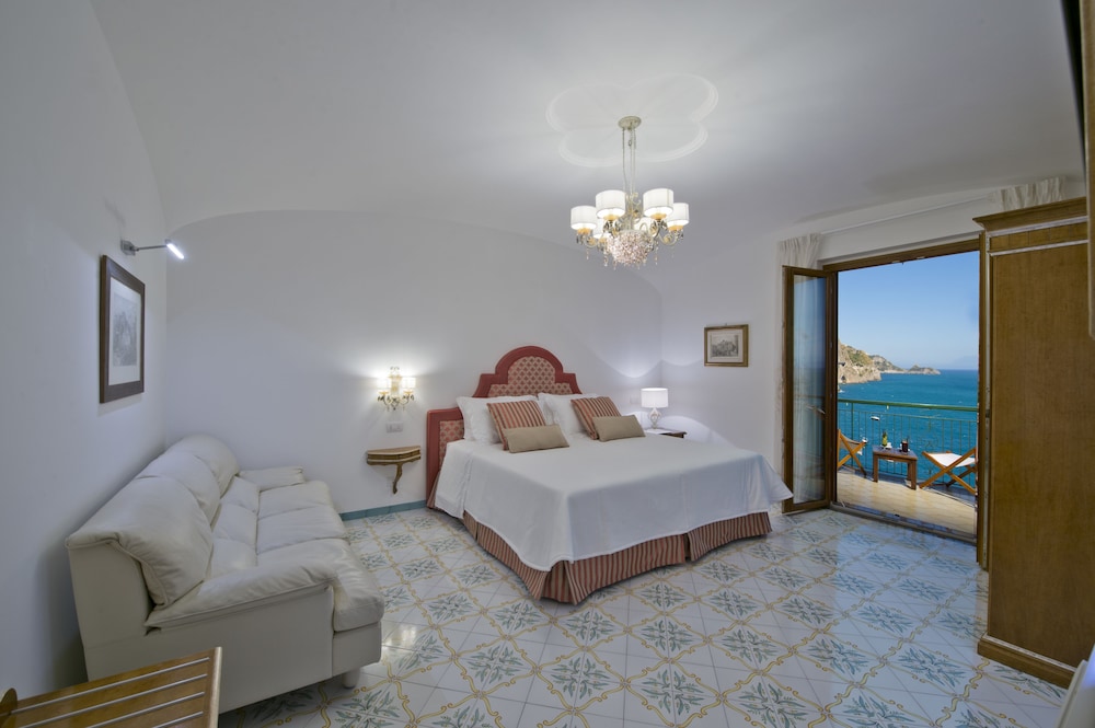 Villa Corallium 8/50