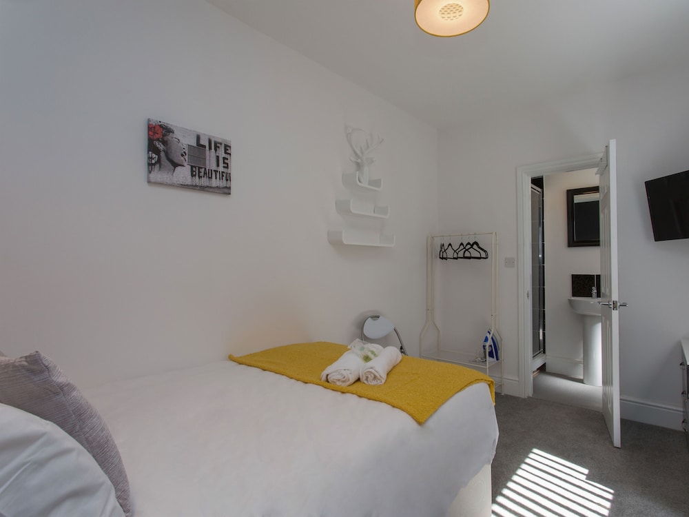 Townhouse PLUS @ Westminster Street Crewe 6/26