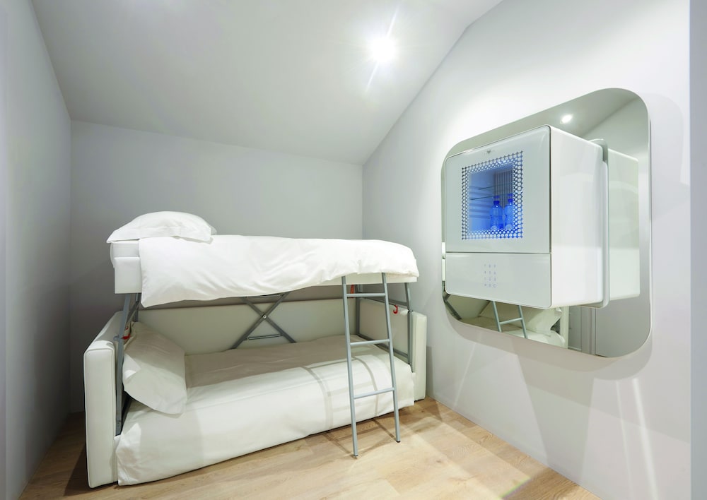 YouMe Design Place Hotel 40/43