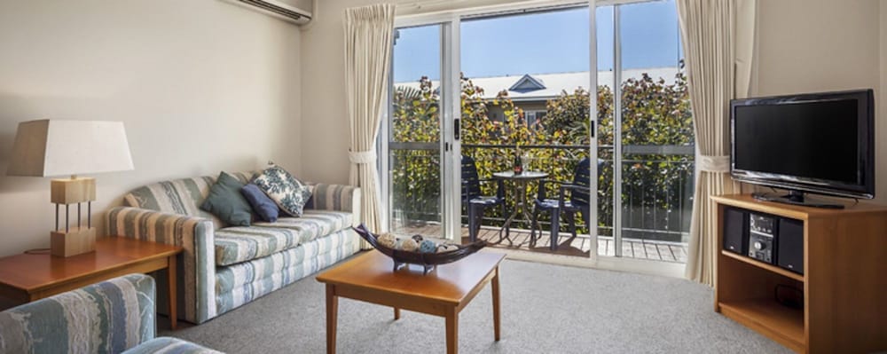 C Mandurah Resort and Serviced Apartments 32/47