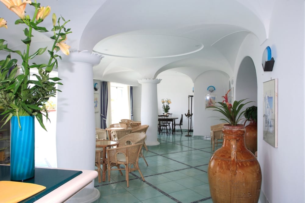 Albatros Hotel 19/50