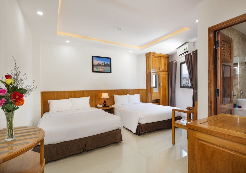 Royal Hotel Nha Trang 10/55