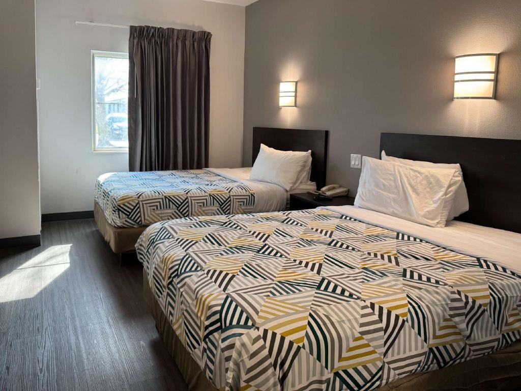 2 Full Beds