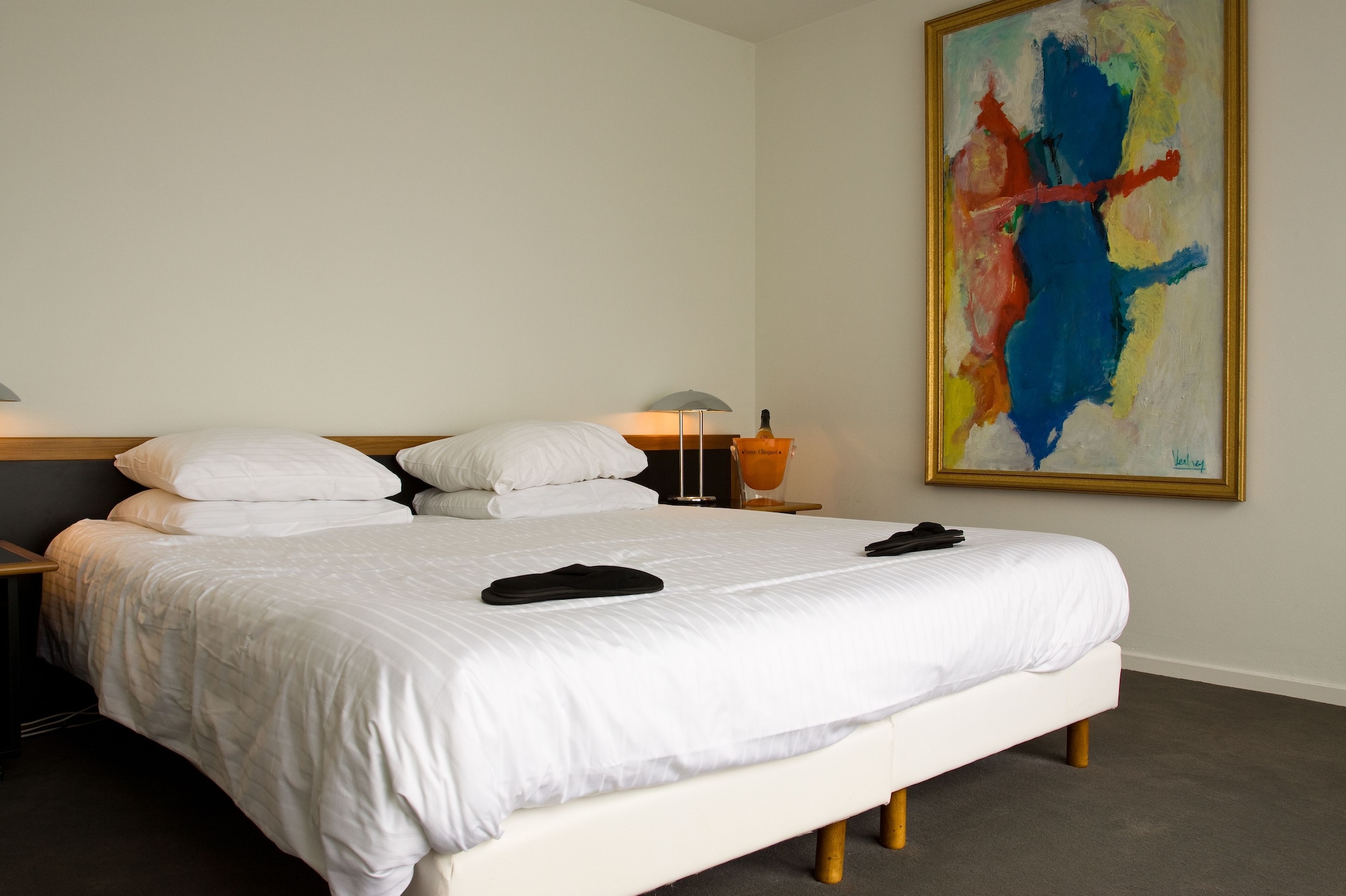 CITY, APARTMENT 2