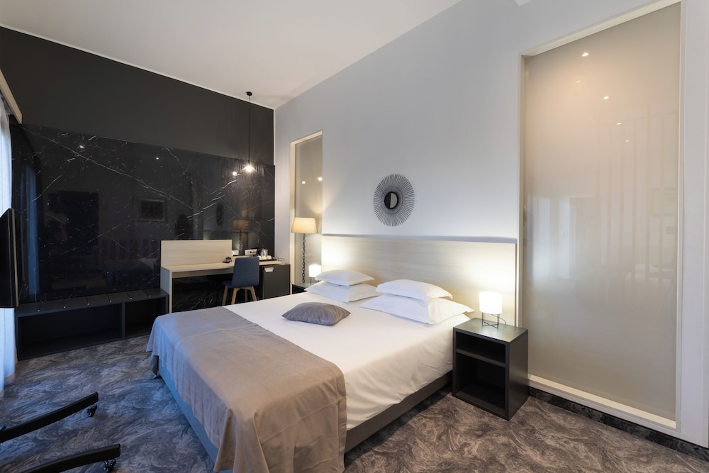 Hotel Salona Palace 18/70