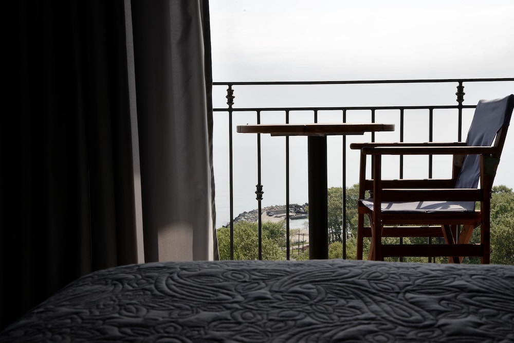 Marabou Hotel 12/50