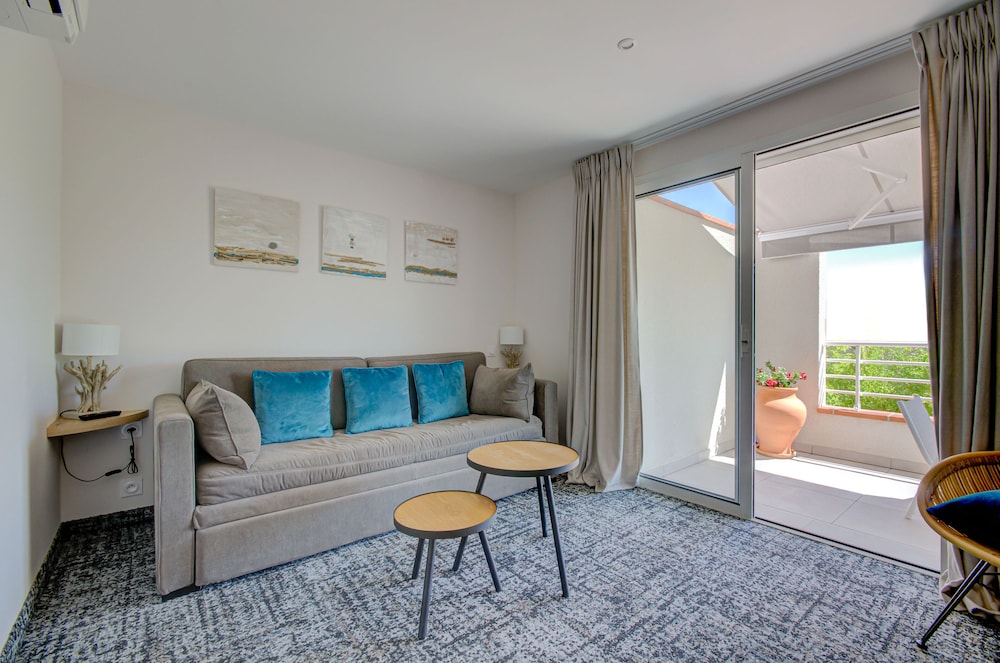 HOTEL LE COTTAGE 34/59