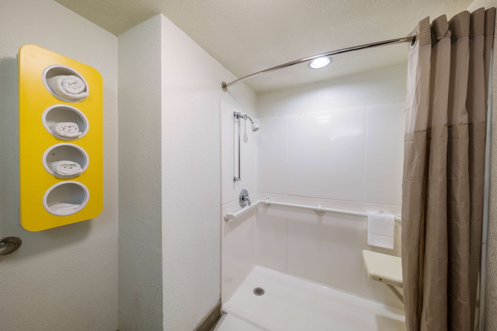 Motel6 Dallas, TX - Farmers Branch 47/47