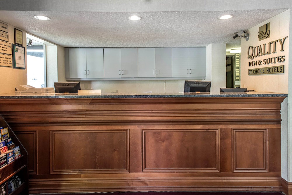 Quality Inn & Suites Gibsonia - Pittsburgh North PA 5/68
