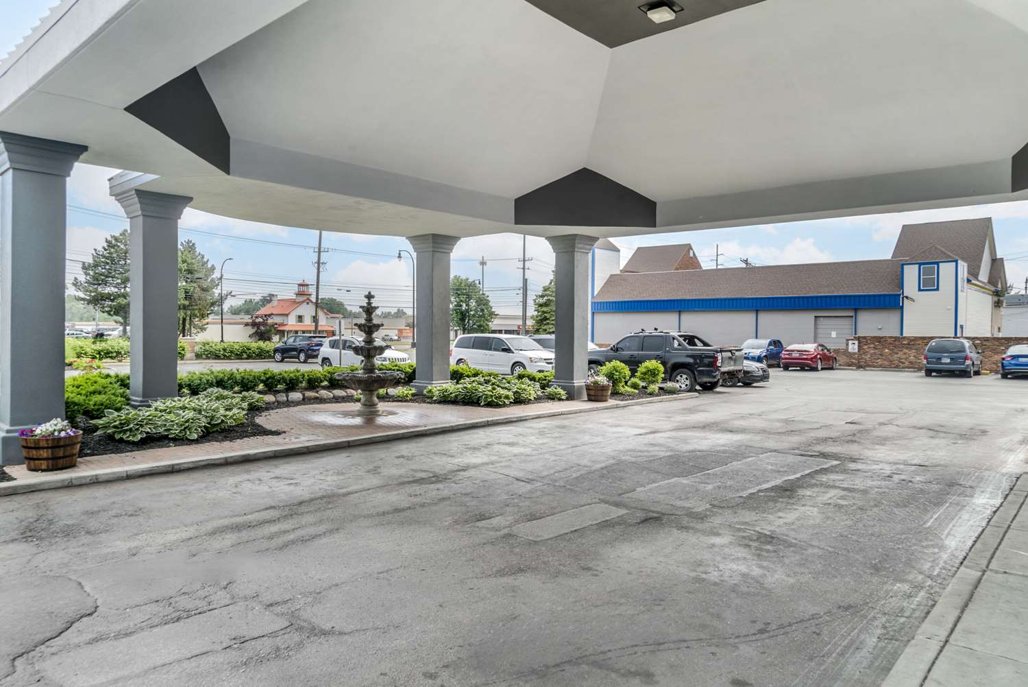 Quality Inn & Suites Livonia - Detroit 37/38