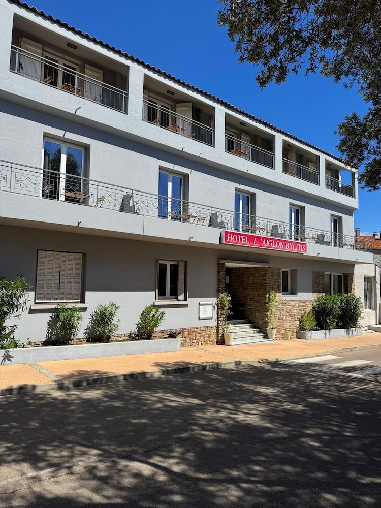 Aiglon Bylitis Hotel 3/66