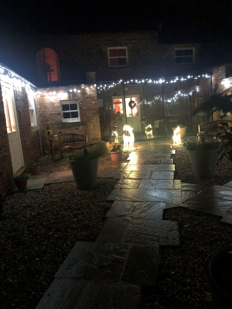 Newsham Grange Farm Bed and Breakfast 29/36