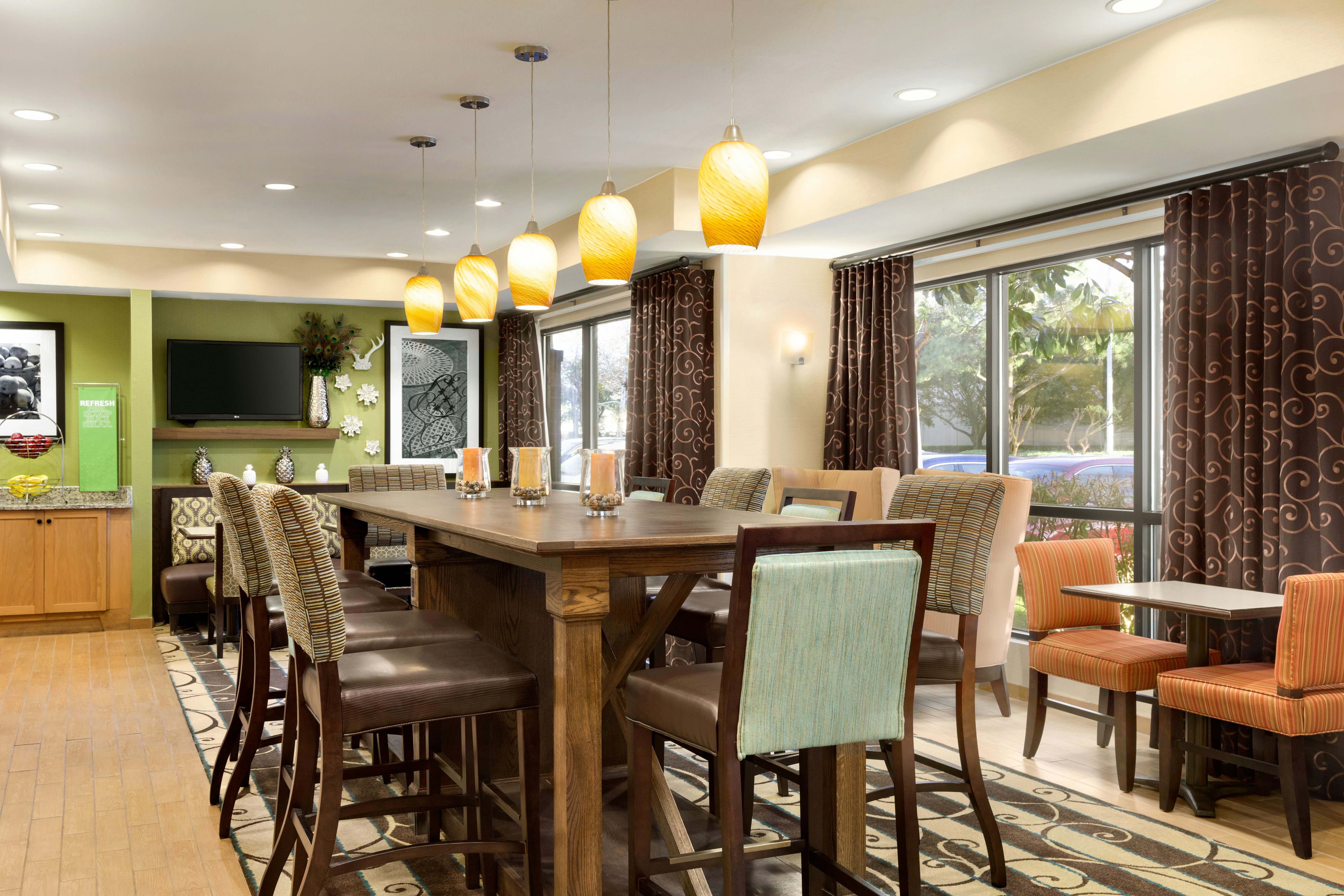 Hampton Inn Houston-Willowbrook Mall 10/13