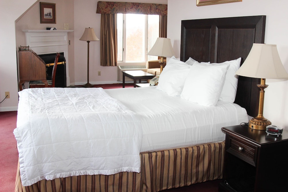 The Lucerne Inn 26/67