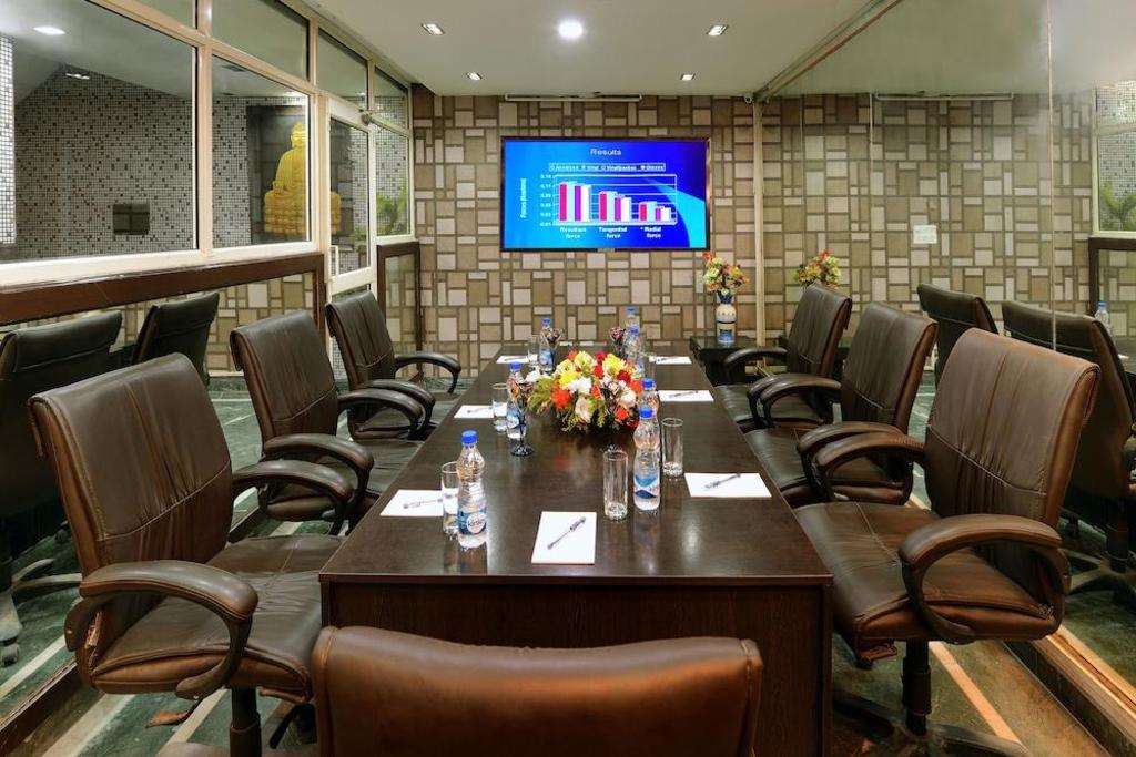 Sands INN Gurgaon 22/24