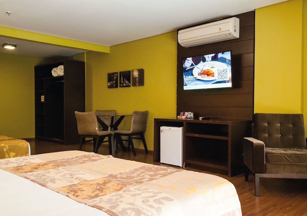 SUPERIOR, TWIN BEDS, ACCESSIBLE