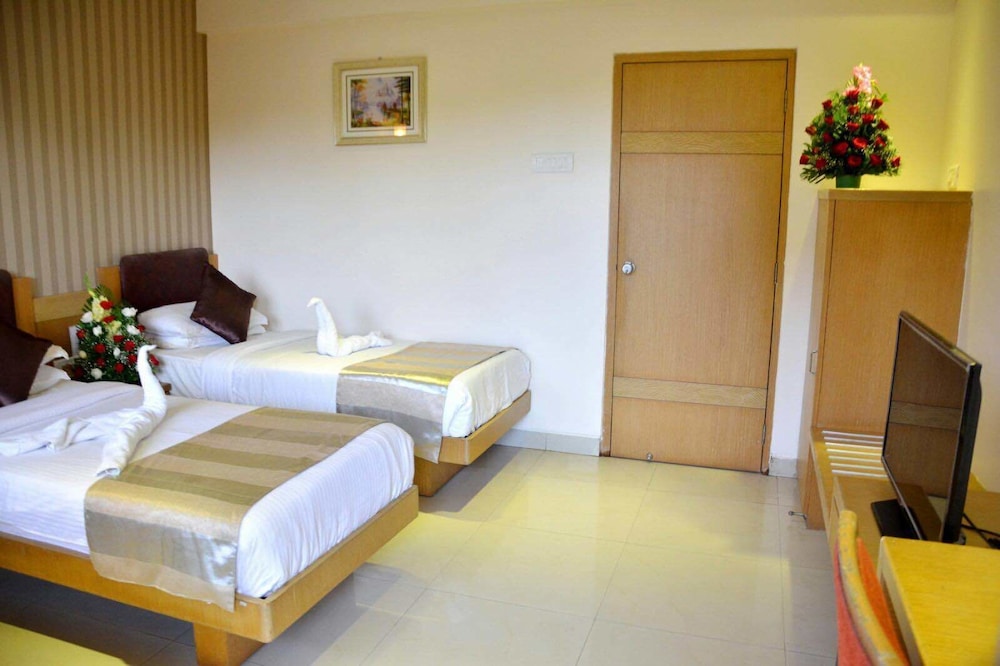 LUXURY, SUITE