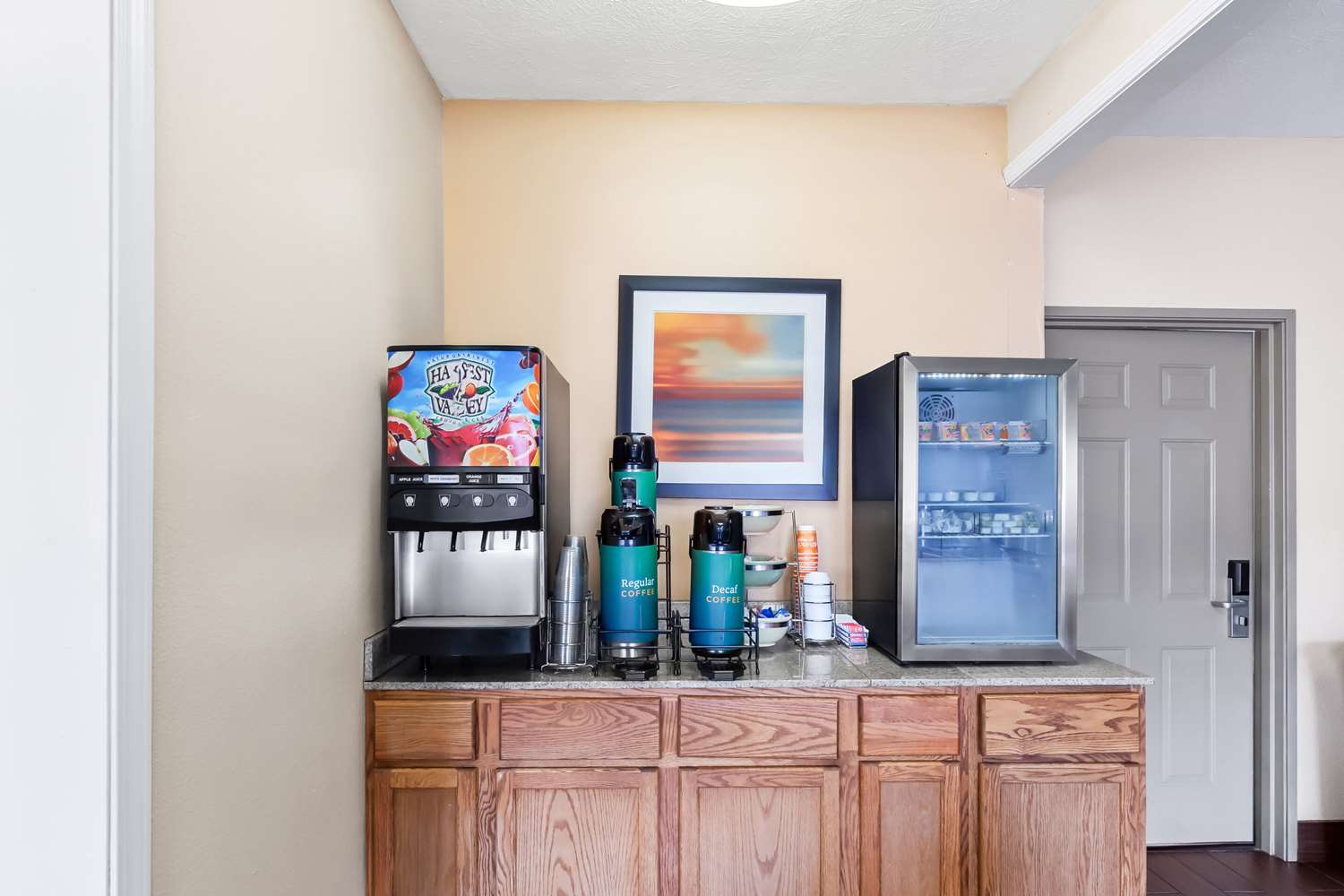 Quality Inn & Suites Springfield Southwest near I-72 7/33