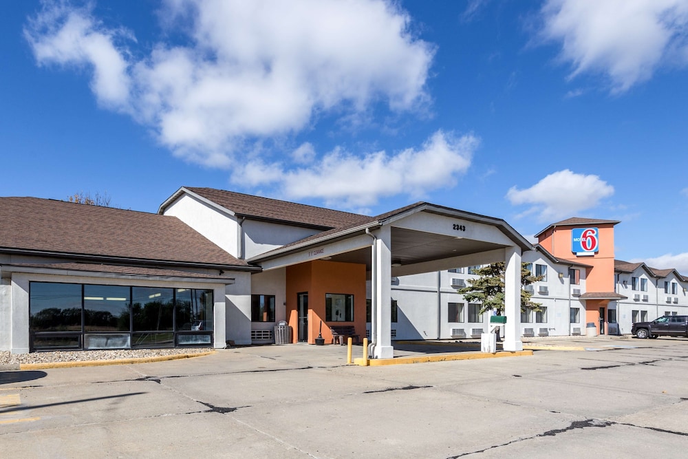 Motel6 Waterloo, IA 47/50