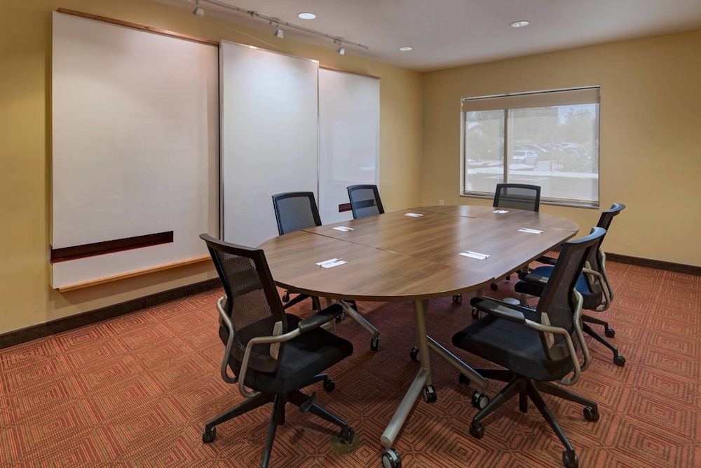 TownePlace Suites Albuquerque North 24/25