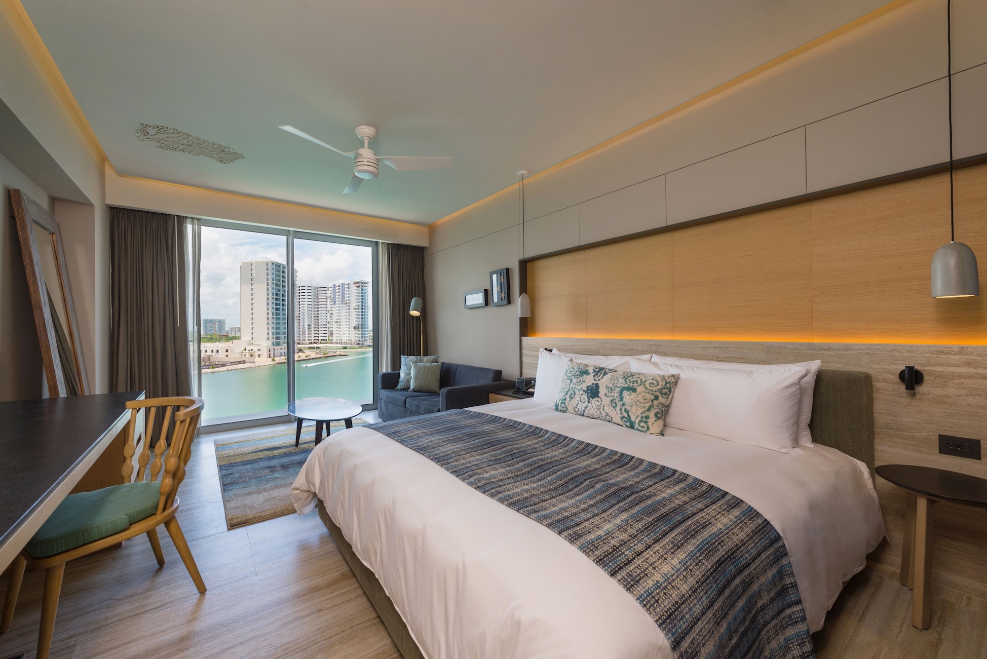 Room, King Bed, Marina View, Sofa, Balcony