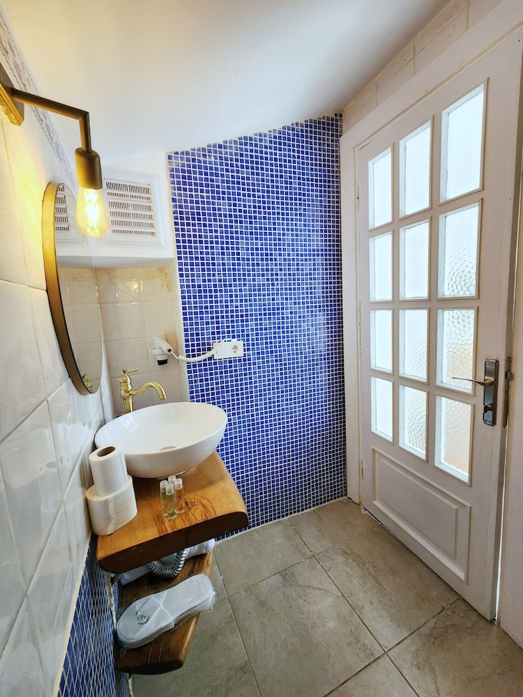 Aya Butik Otel Büyükada 49/50